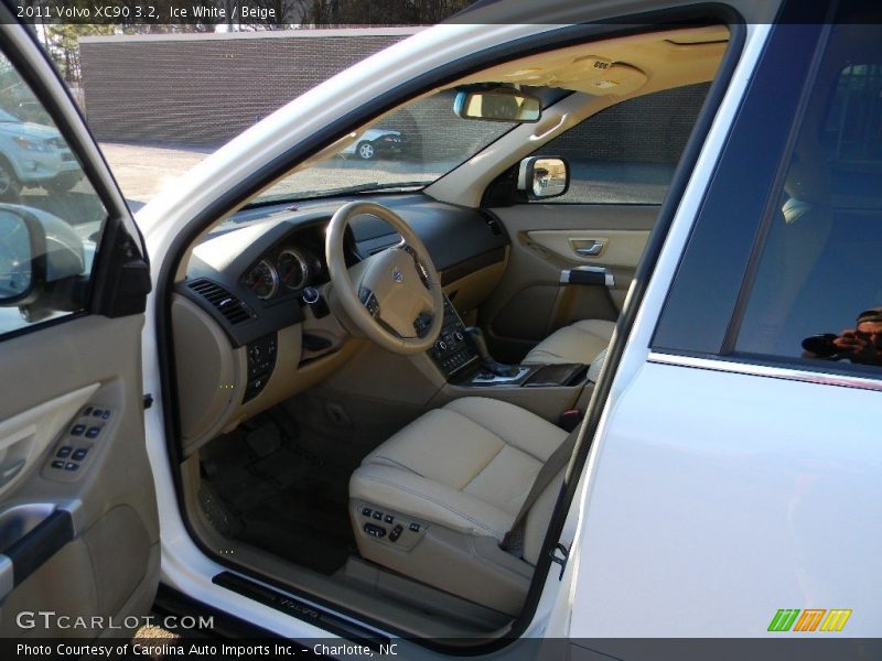 Ice White / Beige 2011 Volvo XC90 3.2