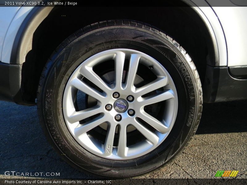 Ice White / Beige 2011 Volvo XC90 3.2