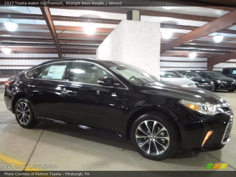 Midnight Black Metallic / Almond 2017 Toyota Avalon XLE Premium