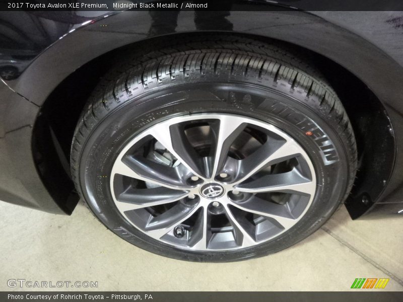 Midnight Black Metallic / Almond 2017 Toyota Avalon XLE Premium