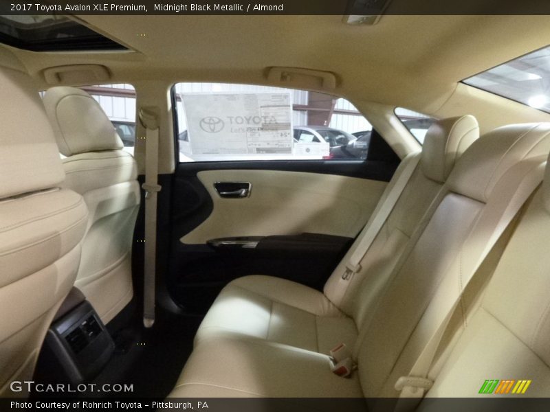 Midnight Black Metallic / Almond 2017 Toyota Avalon XLE Premium