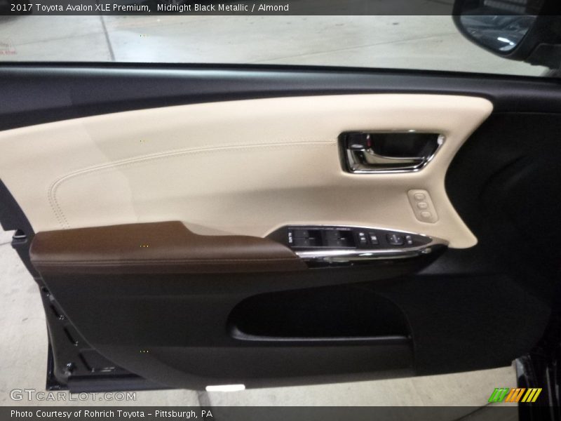 Midnight Black Metallic / Almond 2017 Toyota Avalon XLE Premium