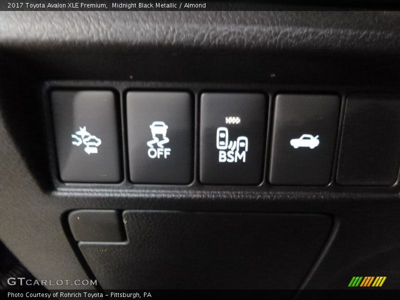 Midnight Black Metallic / Almond 2017 Toyota Avalon XLE Premium