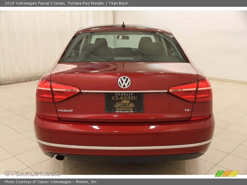 Fortana Red Metallic / Titan Black 2016 Volkswagen Passat S Sedan