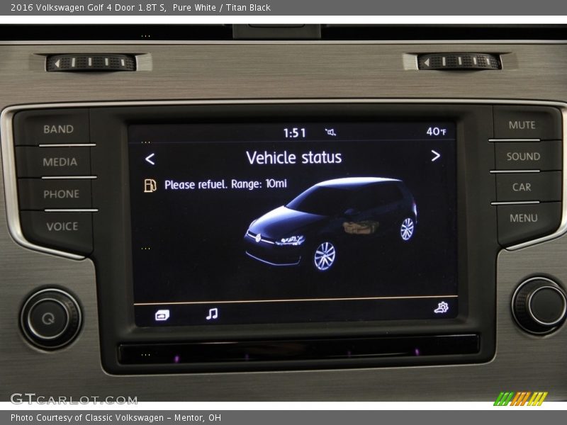Pure White / Titan Black 2016 Volkswagen Golf 4 Door 1.8T S