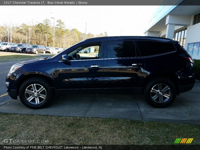 Blue Velvet Metallic / Ebony 2017 Chevrolet Traverse LT