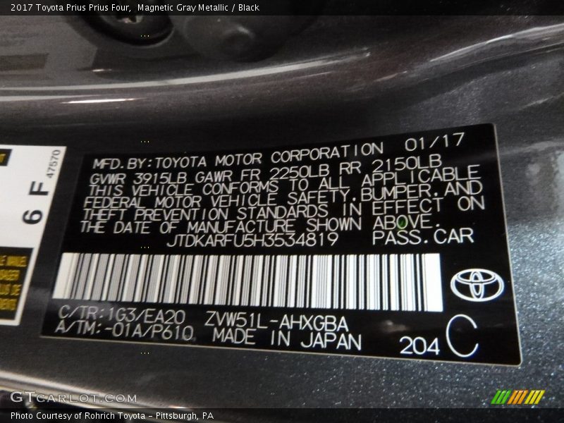 Magnetic Gray Metallic / Black 2017 Toyota Prius Prius Four