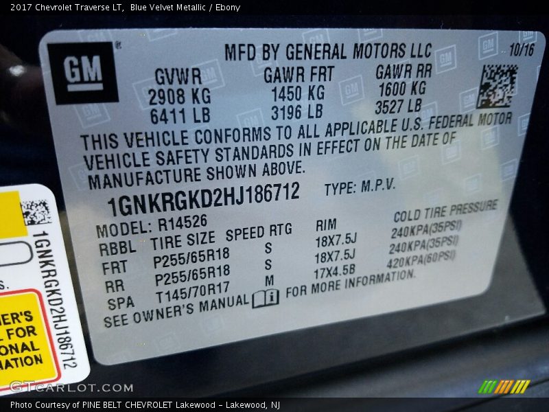 Blue Velvet Metallic / Ebony 2017 Chevrolet Traverse LT