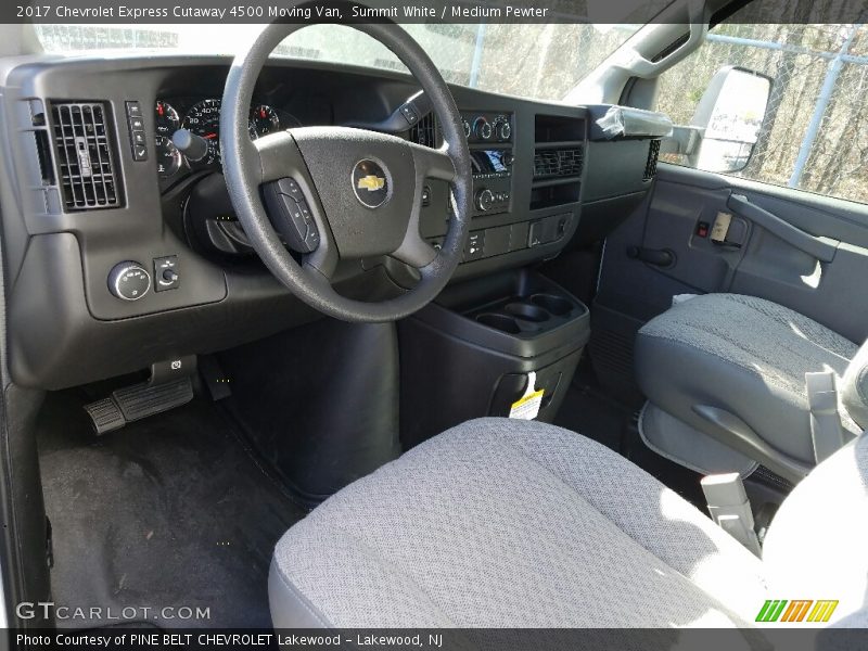 Summit White / Medium Pewter 2017 Chevrolet Express Cutaway 4500 Moving Van