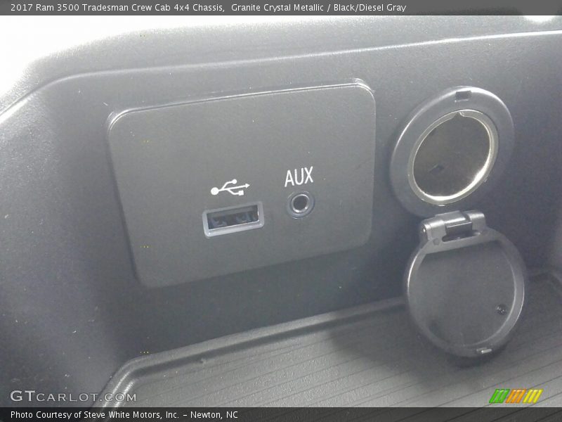 Granite Crystal Metallic / Black/Diesel Gray 2017 Ram 3500 Tradesman Crew Cab 4x4 Chassis