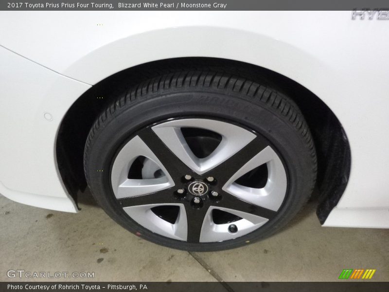 Blizzard White Pearl / Moonstone Gray 2017 Toyota Prius Prius Four Touring