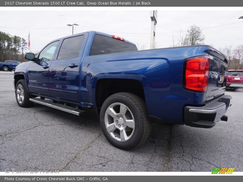 Deep Ocean Blue Metallic / Jet Black 2017 Chevrolet Silverado 1500 LT Crew Cab