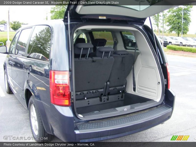 Modern Blue Pearl / Dark Slate Gray/Light Shale 2009 Dodge Grand Caravan SE