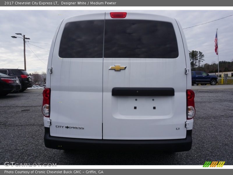 Designer White / Medium Pewter 2017 Chevrolet City Express LT