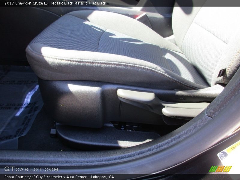 Mosaic Black Metallic / Jet Black 2017 Chevrolet Cruze LS
