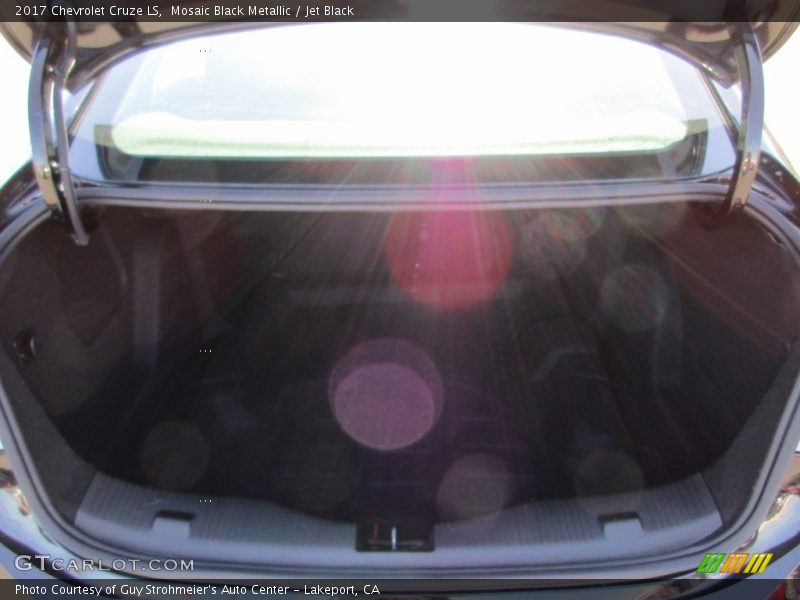 Mosaic Black Metallic / Jet Black 2017 Chevrolet Cruze LS