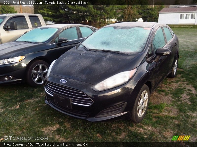 Tuxedo Black / Charcoal Black 2014 Ford Fiesta SE Sedan