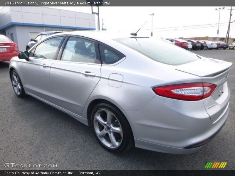 Ingot Silver Metallic / Medium Earth Gray 2016 Ford Fusion S