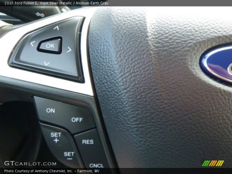 Ingot Silver Metallic / Medium Earth Gray 2016 Ford Fusion S