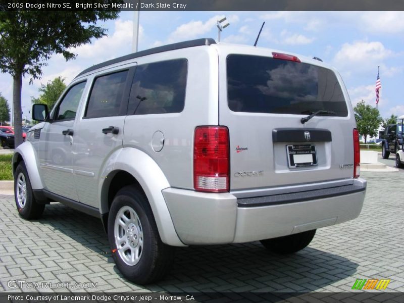 Bright Silver Metallic / Dark Slate Gray 2009 Dodge Nitro SE