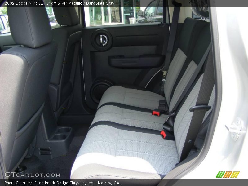 Bright Silver Metallic / Dark Slate Gray 2009 Dodge Nitro SE