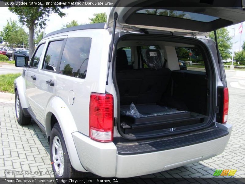 Bright Silver Metallic / Dark Slate Gray 2009 Dodge Nitro SE