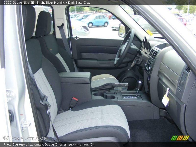 Bright Silver Metallic / Dark Slate Gray 2009 Dodge Nitro SE