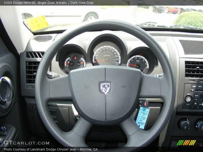 Bright Silver Metallic / Dark Slate Gray 2009 Dodge Nitro SE