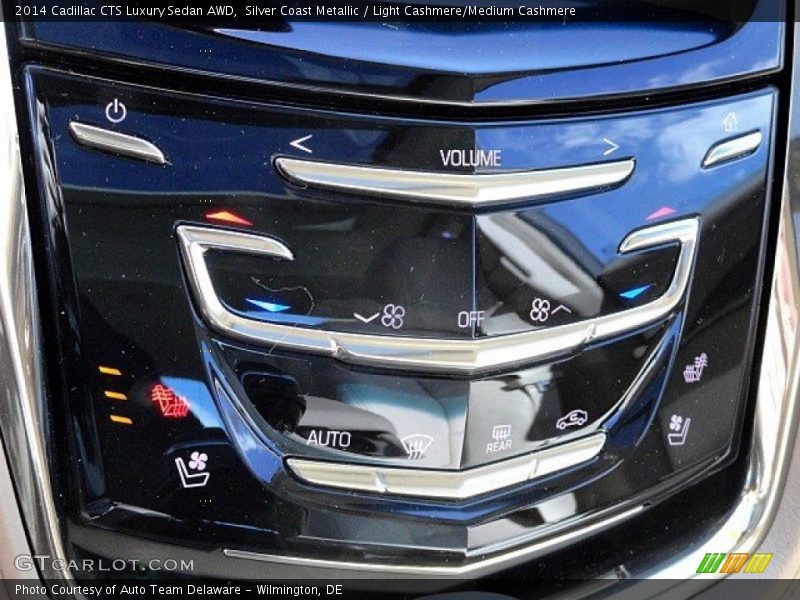 Silver Coast Metallic / Light Cashmere/Medium Cashmere 2014 Cadillac CTS Luxury Sedan AWD