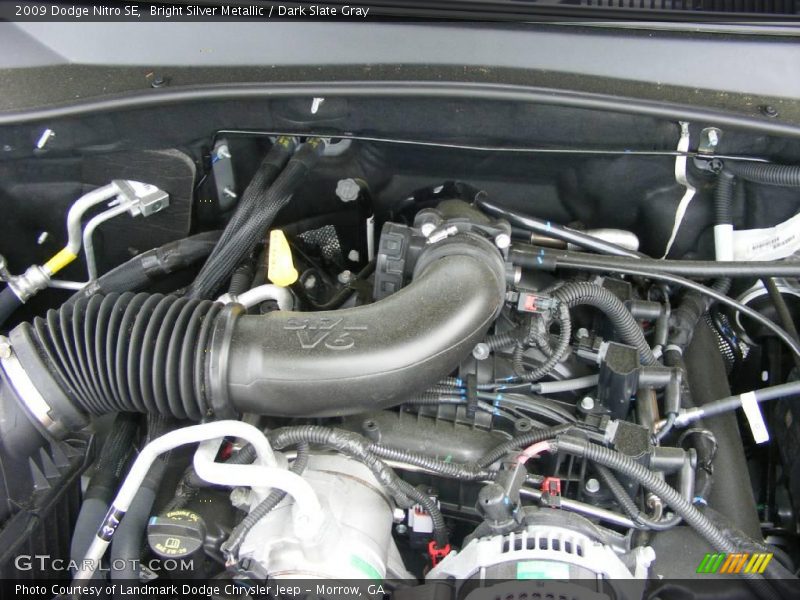 Bright Silver Metallic / Dark Slate Gray 2009 Dodge Nitro SE
