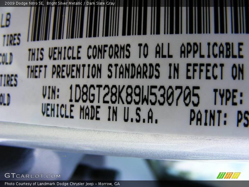 Bright Silver Metallic / Dark Slate Gray 2009 Dodge Nitro SE