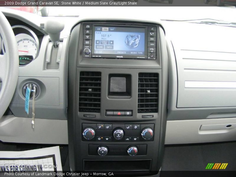 Stone White / Medium Slate Gray/Light Shale 2009 Dodge Grand Caravan SE