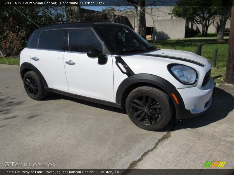 Light White / Carbon Black 2015 Mini Countryman Cooper