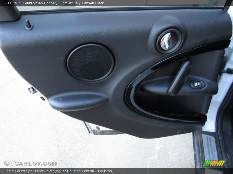 Light White / Carbon Black 2015 Mini Countryman Cooper
