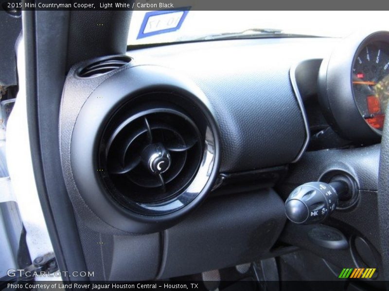 Light White / Carbon Black 2015 Mini Countryman Cooper