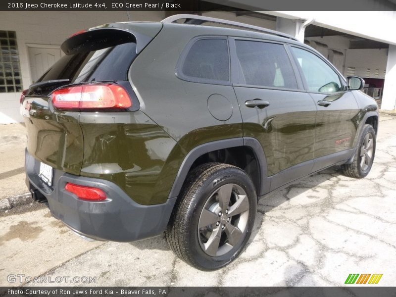ECO Green Pearl / Black 2016 Jeep Cherokee Latitude 4x4