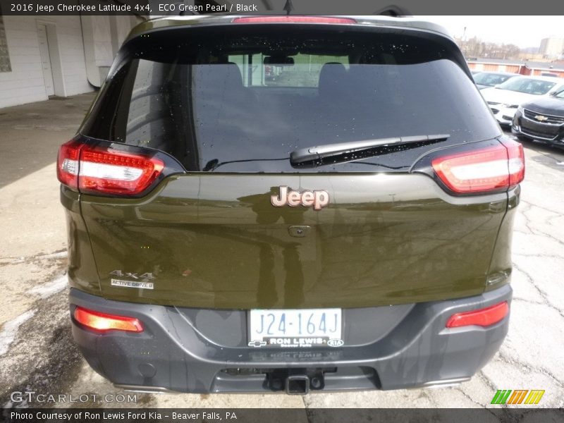ECO Green Pearl / Black 2016 Jeep Cherokee Latitude 4x4