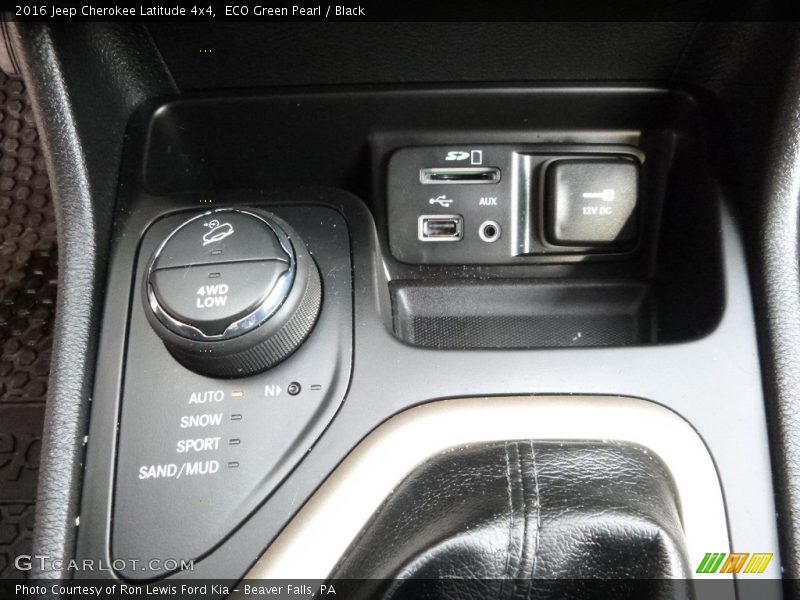 ECO Green Pearl / Black 2016 Jeep Cherokee Latitude 4x4