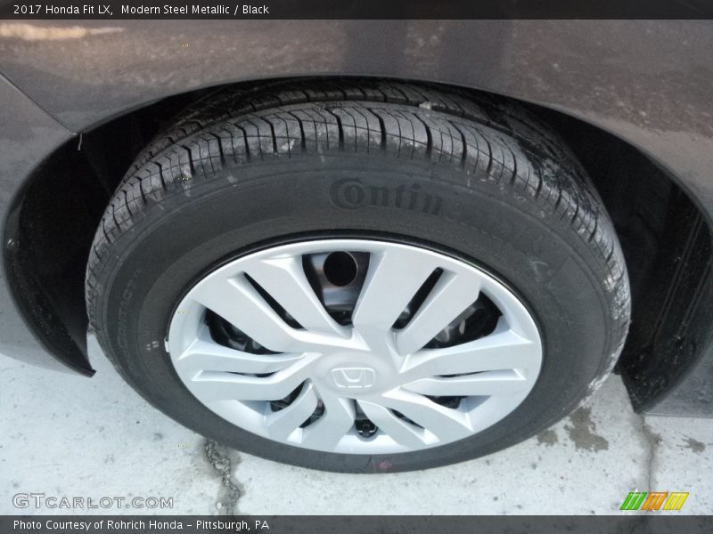 Modern Steel Metallic / Black 2017 Honda Fit LX