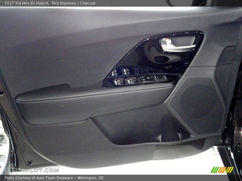 Rich Espresso / Charcoal 2017 Kia Niro EX Hybrid