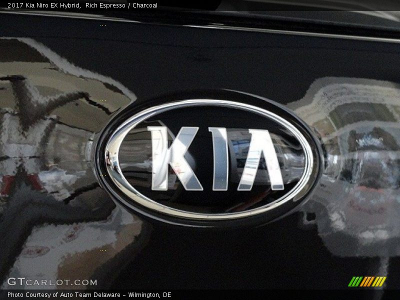 Rich Espresso / Charcoal 2017 Kia Niro EX Hybrid