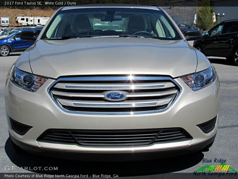 White Gold / Dune 2017 Ford Taurus SE