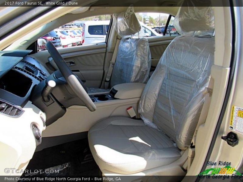 White Gold / Dune 2017 Ford Taurus SE