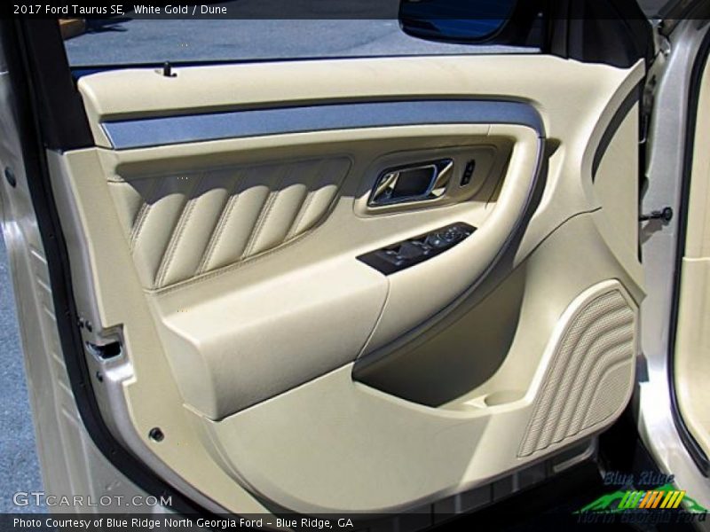 White Gold / Dune 2017 Ford Taurus SE