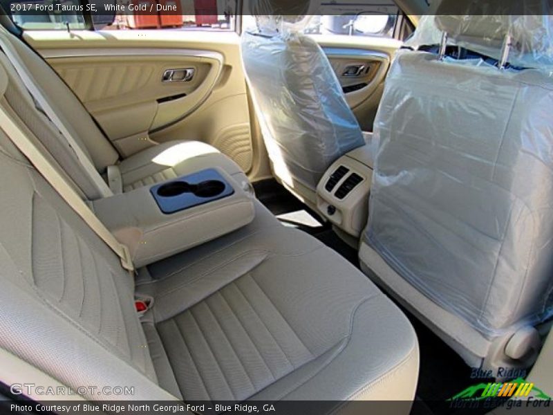 White Gold / Dune 2017 Ford Taurus SE