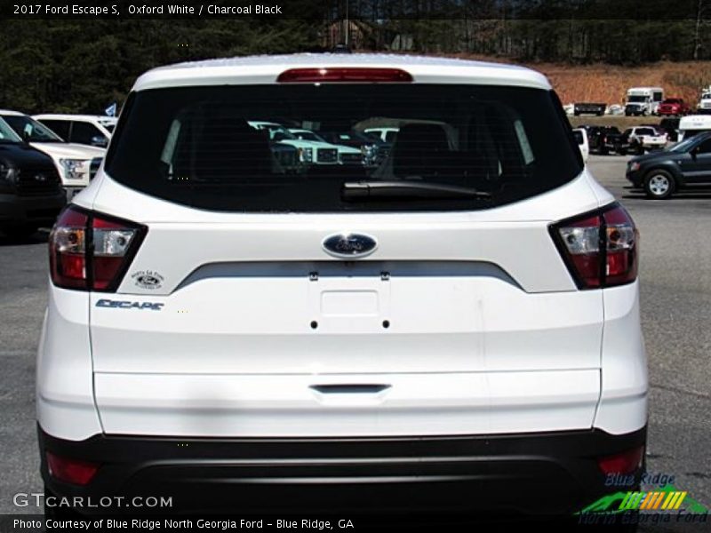 Oxford White / Charcoal Black 2017 Ford Escape S
