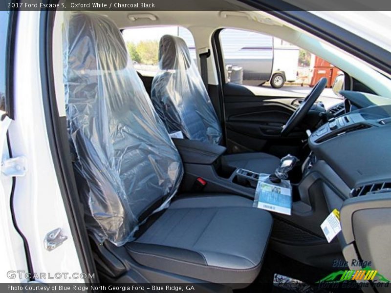Oxford White / Charcoal Black 2017 Ford Escape S