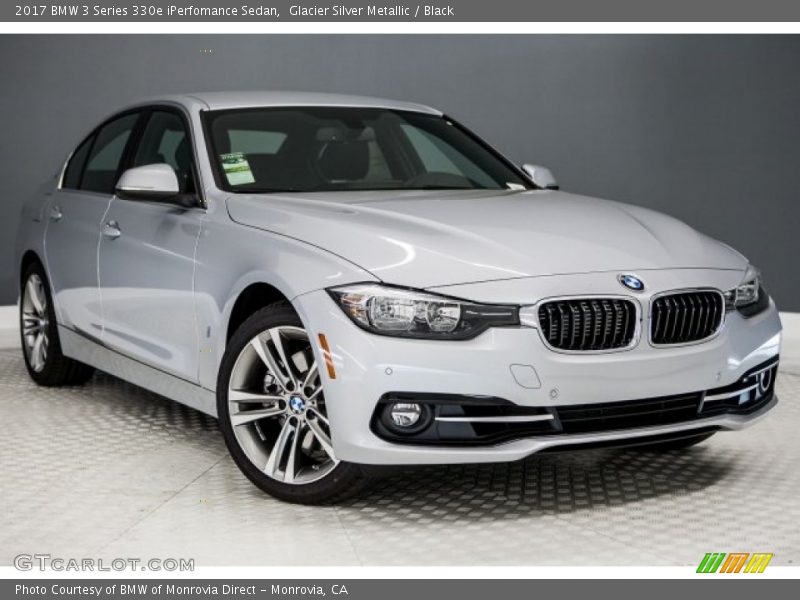 Front 3/4 View of 2017 3 Series 330e iPerfomance Sedan