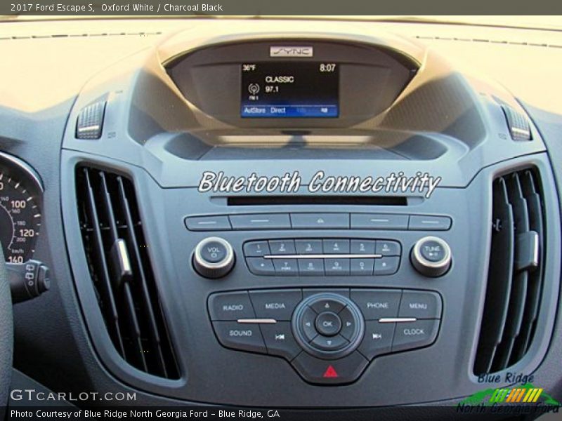 Oxford White / Charcoal Black 2017 Ford Escape S