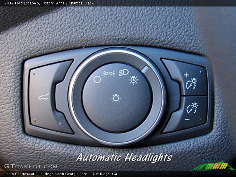 Oxford White / Charcoal Black 2017 Ford Escape S